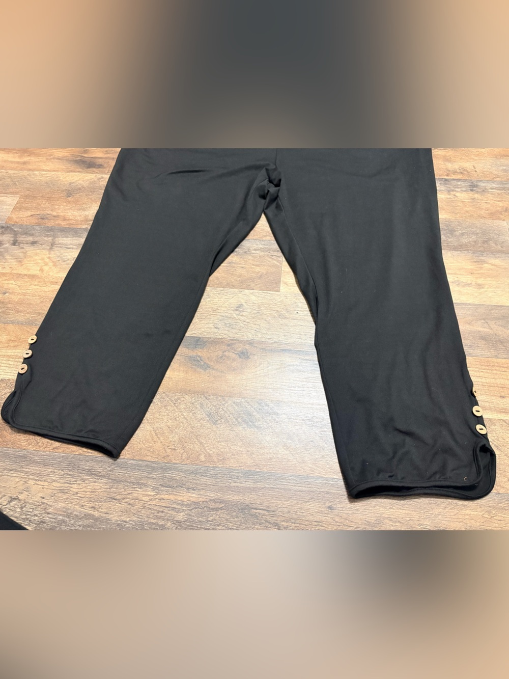 SHEIN Curve Black Cropped Leggings Button Detail Hem Stretch Size 7XL - Picture 3 of 7